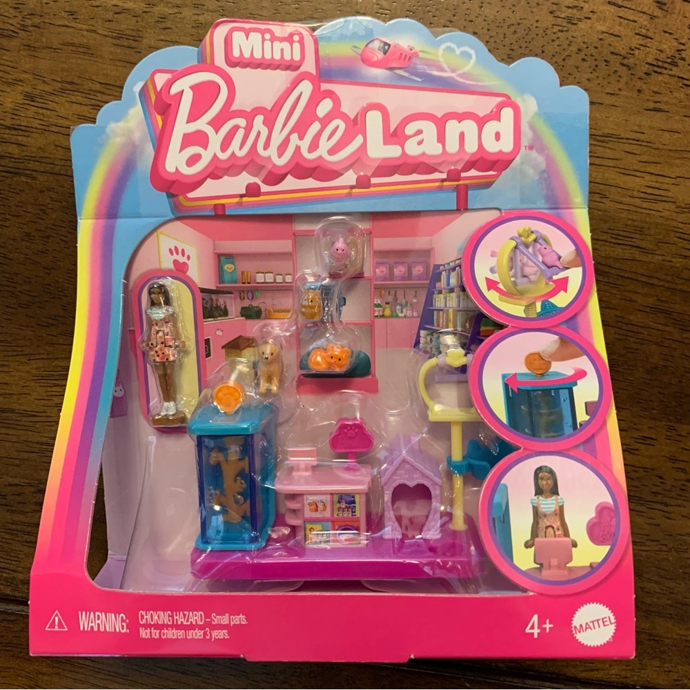 NWT Mini Barbie Land Pet Store with Doll